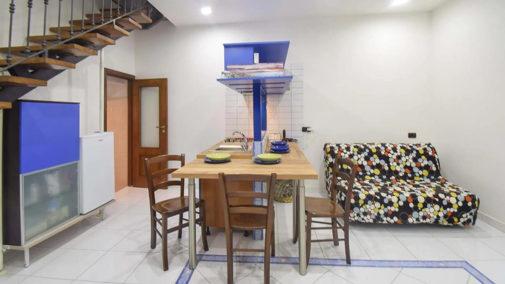 Stunning Apartment In Napoli With Wifi Italy