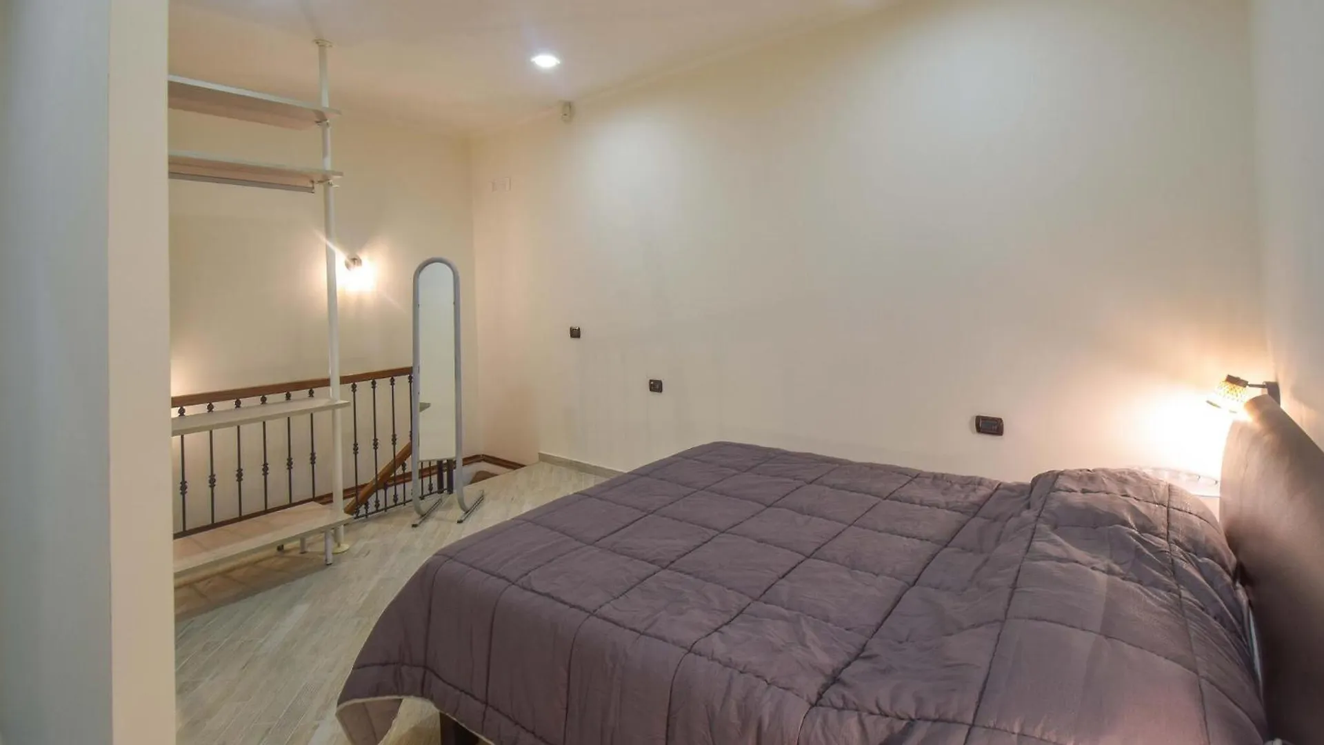 Stunning Apartment In Napoli With Wifi